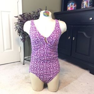 Land’s End Plum/White One Piece Swimsuit Size 8